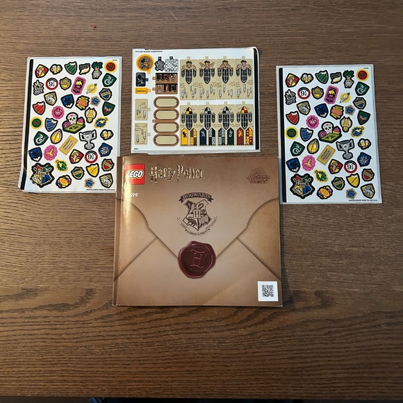 Lego Harry Potter Hogwarts Magical Trunk #76399 - Picture 3 of 12